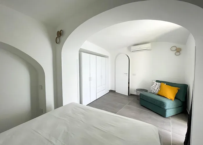 Дом отдыха Saracena House